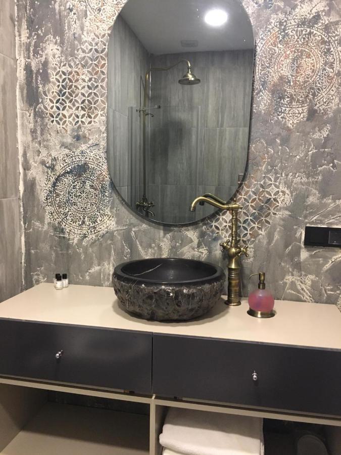 Hola Suites Hotel Istanbul Bagian luar foto